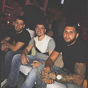 Meet your Posher, Chris